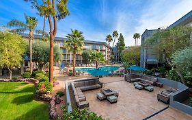 Holiday Inn And Suites Phoenix Airport North By Ihg